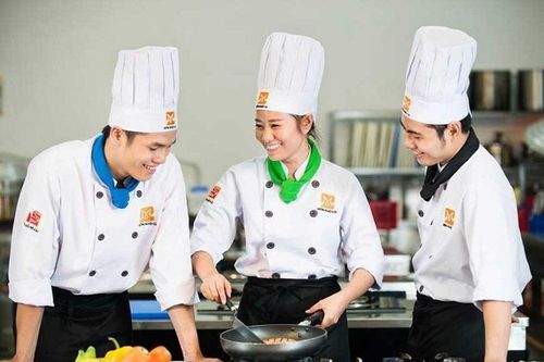 Cảnh báo tuyển chọn lao động làm việc trong ngành dịch vụ ở Hàn Quốc trái quy định