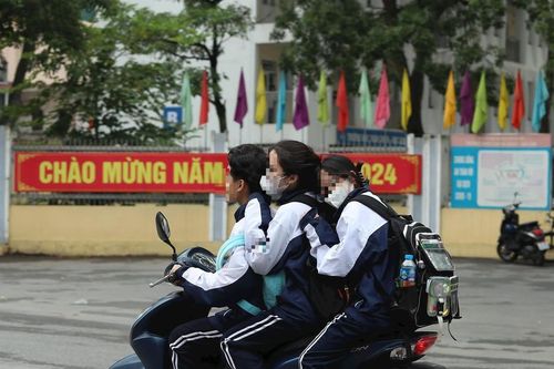 Có nên cấp giấy phép lái xe cho trẻ dưới 18 tuổi?