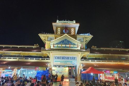 Phố đêm Chợ Lớn - điểm thu hút du khách tại TP Hồ Chí Minh