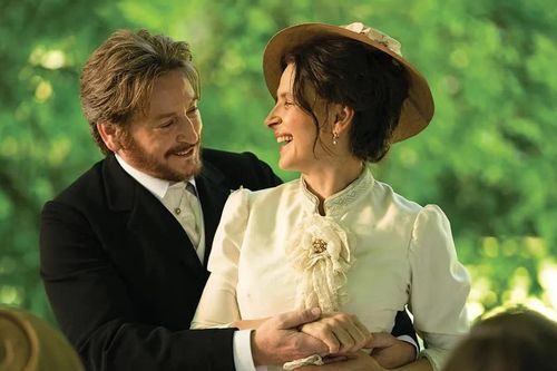 Cặp minh tinh một thời Juliette - Benoit vì Trần Anh Hùng mà tái hợp lãng mạn trên màn ảnh