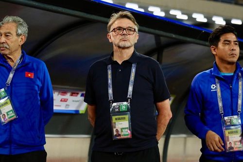 Thua Indonesia lần thứ 3 liên tiếp, Việt Nam coi như hết hy vọng ở vòng loại World Cup 2026