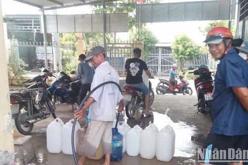 Hơn 20.000 nhân khẩu ở Long An thiếu nước ngọt sử dụng