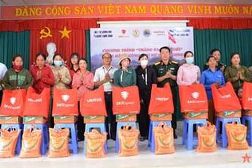 Chương trình 'Tháng Ba biên giới' tại Bình Phước