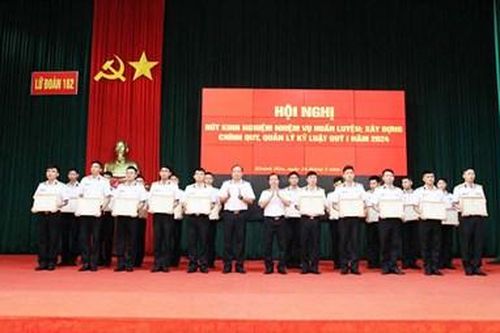 Tăng cường kiểm tra đột xuất trong ngày nghỉ, giờ nghỉ