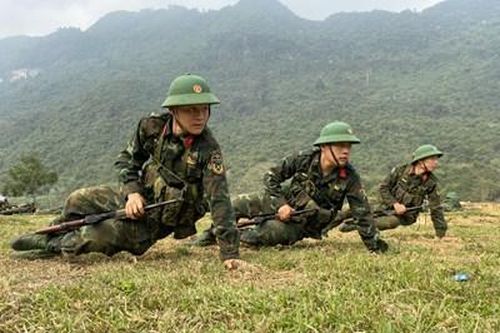 Tháng đầu tiên trong quân ngũ ở Trung đoàn 877, Hà Giang