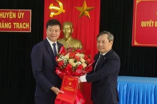 Quảng Bình điều động 2 Giám đốc sở giữ chức Bí thư huyện ủy