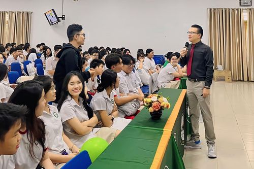 Giải tỏa áp lực cho trò cuối cấp