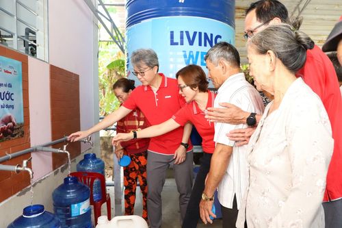 Mang nước sạch đến 20.000 người dân Bến Tre và Trà Vinh