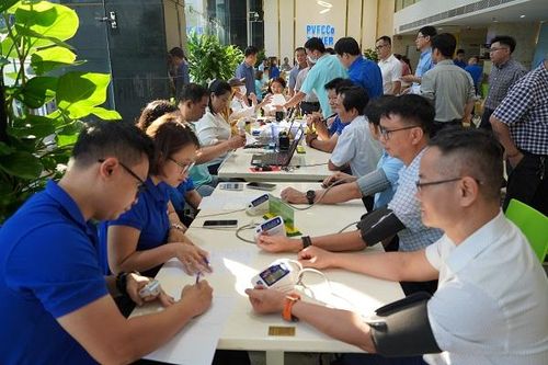 Ngày hội hiến máu 'Nhiệt huyết người Dầu khí' tại trụ sở PVFCCo