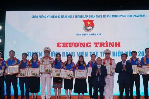 Thừa Thiên Huế: Tuyên dương 28 Đảng viên trẻ tiêu biểu