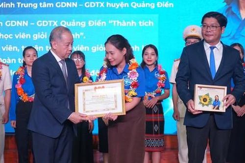 Tuyên dương đảng viên trẻ tiêu biểu tỉnh TT-Huế năm 2024