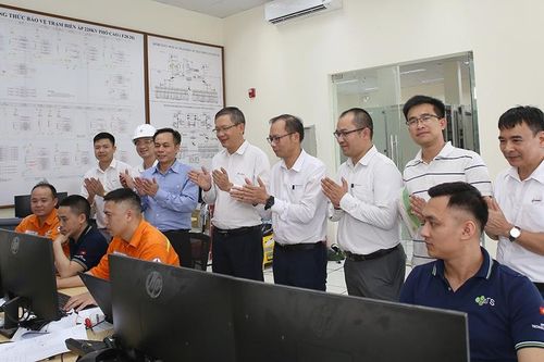 Đóng điện Trạm biến áp 220kV Phố Cao và đấu nối: Tăng cường đảm bảo điện cho Hưng Yên, Hải Dương