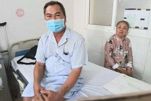 'Tôi mừng rỡ khi có cơ hội phẫu thuật, nhưng ngậm ngùi ra về vì tiền quá nhiều'
