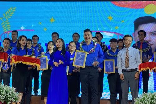 Bí thư Chi đoàn VKSND tỉnh Đắk Lắk được tuyên dương 'Thanh niên tiên tiến làm theo lời Bác'