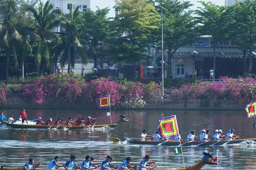 Sôi động Giải đua thuyền truyền thống tỉnh Bình Ðịnh mở rộng năm 2024