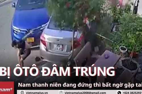Bình Dương: Taxi 7 chỗ bất ngờ đâm trực diện người bên đường