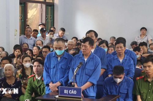Hưng Yên: Xét xử 9 nguyên cán bộ xã lạm quyền khi thi hành công vụ