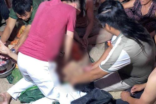 Bình Thuận: Rủ nhau tắm biển, một người bị sóng cuốn tử vong