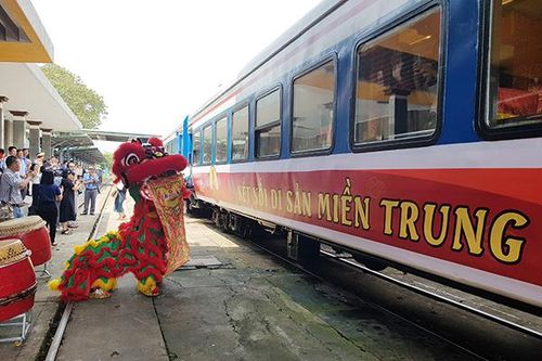 Đoàn tàu 'Kết nối di sản miền Trung' có gì đặc biệt?