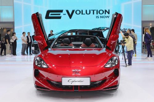 Xe mui trần MG Cyberster ra mắt tại Đông Nam Á, giá hơn 1,6 tỷ đồng