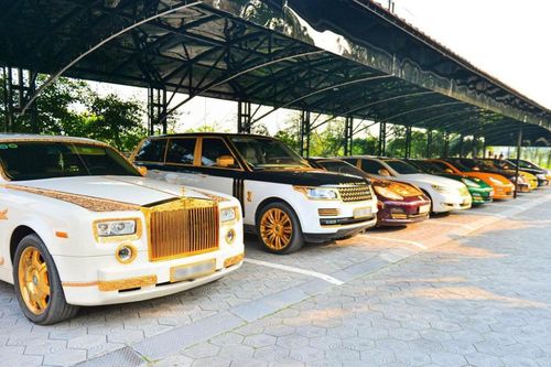 Bộ sưu tập xe chục tỷ của đại gia buôn lợn Hải Dương
