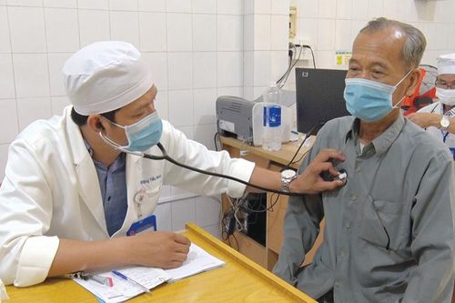 Tăng tỷ lệ bao phủ bảo hiểm y tế ở huyện Phú Tân