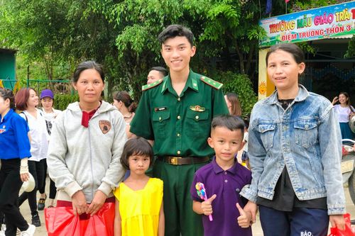 Xung kích vì cộng đồng