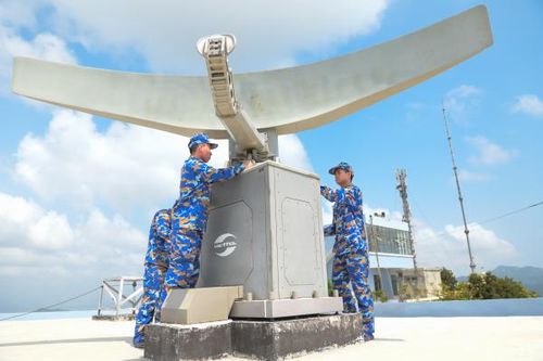 'Mắt thần' trên đảo Bình Ba