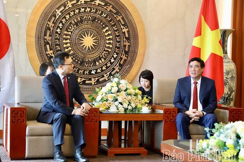 Bí thư Tỉnh ủy Bùi Minh Châu tiếp và làm việc với Đoàn công tác của Đại sứ Hàn Quốc tại Việt Nam