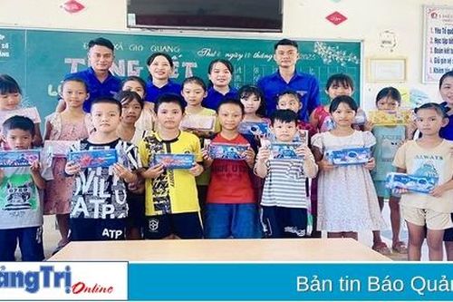 'Thắp lửa' phong trào đoàn từ cơ sở