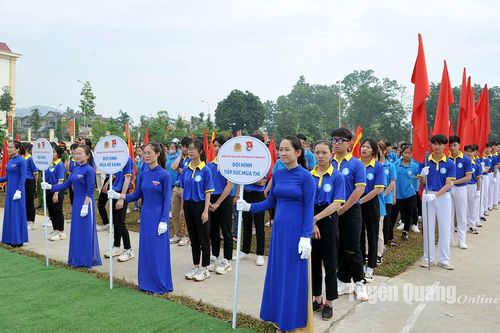 Xung kích, sáng tạo xây dựng quê hương