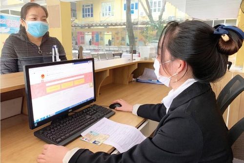 Đến cơ sở y tế đổi giấy phép lái xe