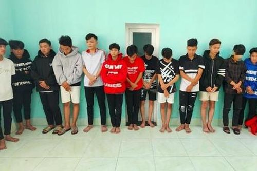 Ngăn chặn kịp thời nhóm học sinh mang bom xăng, hung khí đi đánh nhau