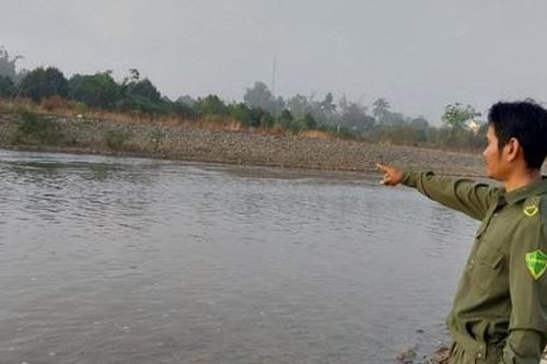 Cán bộ công an thôn kịp thời cứu 2 cháu bé đuối nước