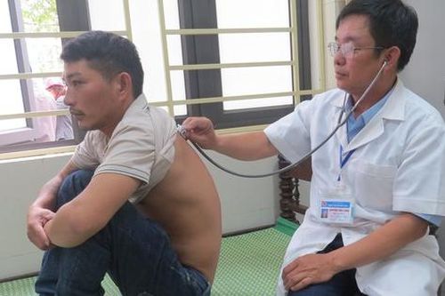Giám định thương tật để làm chế độ cho công nhân bị bệnh bụi phổi ở Nghệ An