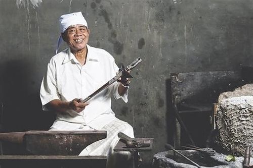Kỳ bí dao găm kris Indonesia