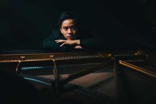 Pianist Nguyễn Việt Trung trở về và biểu diễn ở Hà Nội