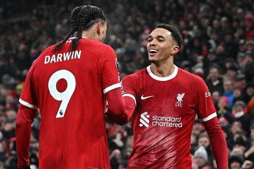 Hiểm nguy rình rập Liverpool trong cuộc đua vô địch Ngoại hạng Anh