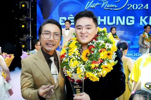 Phùng Duy Linh và tình yêu với những bản tình ca Việt