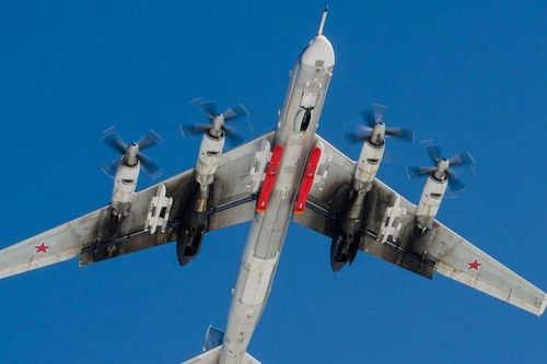 NATO đe dọa bắn hạ tên lửa xuất hiện gần biên giới