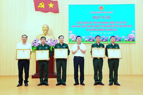 Thừa Thiên Huế: Tập trung đẩy mạnh công tác đấu tranh phòng, chống tàu giã cào khai thác thủy sản trái phép trên vùng biển ven bờ