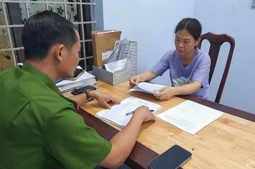 Bực tức vì đi nhậu cả ngày, vợ dùng dao đâm chồng tử vong