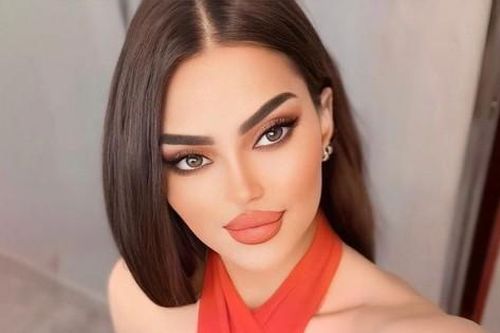 Nhan sắc gây tranh cãi của người đẹp Saudi Arabia đầu tiên thi Hoa hậu Hoàn vũ