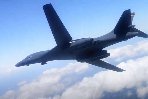 Oanh tạc cơ B-1B của Mỹ tiếp tục xuất hiện gần biên giới Nga