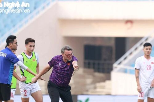 Huấn luyện viên Philippe Troussier và hành trình với tuyển Việt Nam