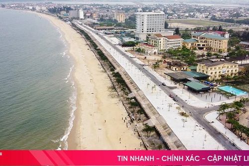 Hàng trăm người ra quân làm sạch bãi biển Thiên Cầm