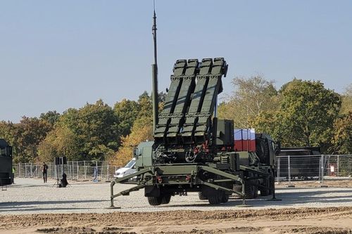 Quan chức Ba Lan: NATO đang cân nhắc bắn hạ tên lửa Nga tiếp cận biên giới liên minh