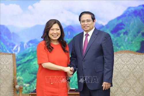 Thủ tướng tiếp Bộ trưởng phát triển kinh tế, thương mại quốc tế và xúc tiến xuất khẩu Canada
