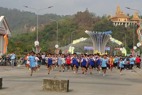 UBND huyện Tri Tôn phát động Ngày chạy Olympic vì sức khỏe toàn dân