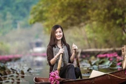 Giai thoại về nét đẹp con gái Nha Mân